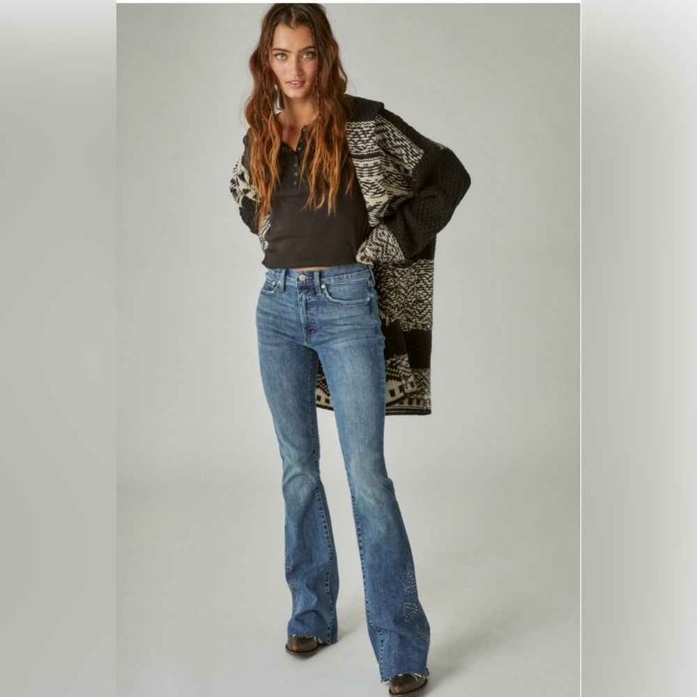 Lucky‎ brand women’s size 10 dungaree jeans, boot cut butterfly